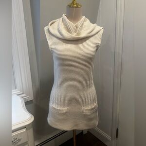 Michael Kors Elegant Cream knit Sleeveless tunic Sweater. Size XS